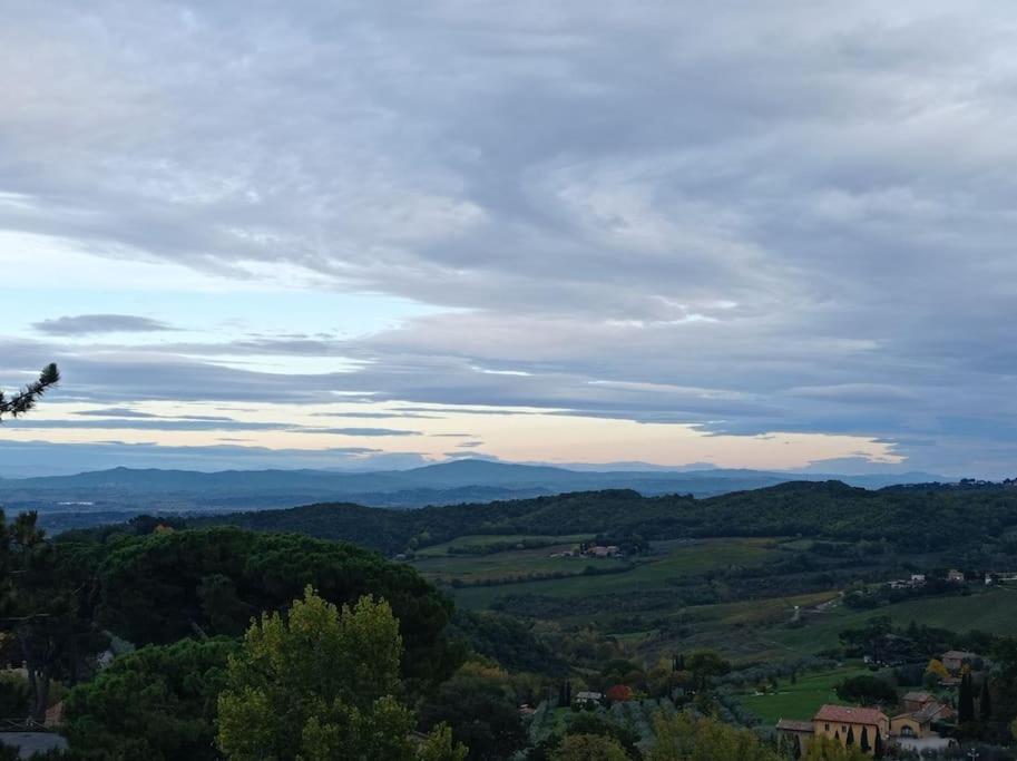 Splendido Ampio Appartamento A Montepulciano Stazione Eksteriør billede