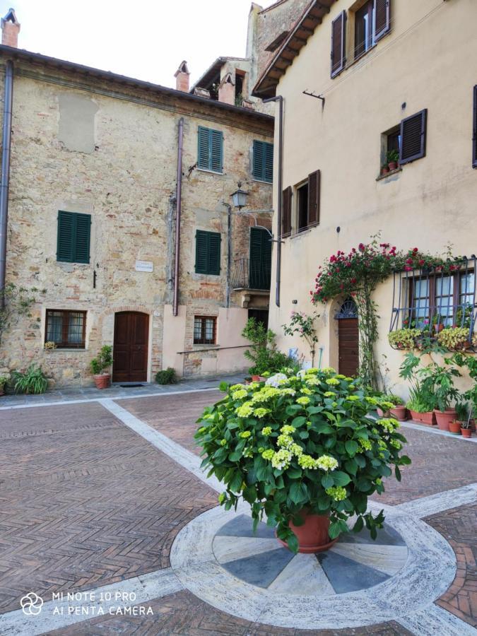 Splendido Ampio Appartamento A Montepulciano Stazione Eksteriør billede