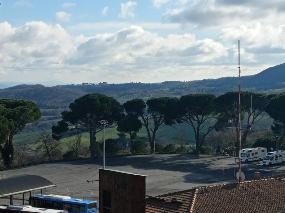 Splendido Ampio Appartamento A Montepulciano Stazione Eksteriør billede