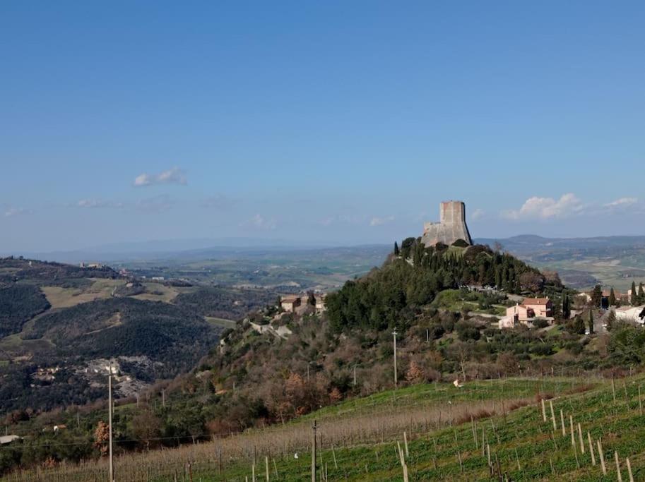Splendido Ampio Appartamento A Montepulciano Stazione Eksteriør billede